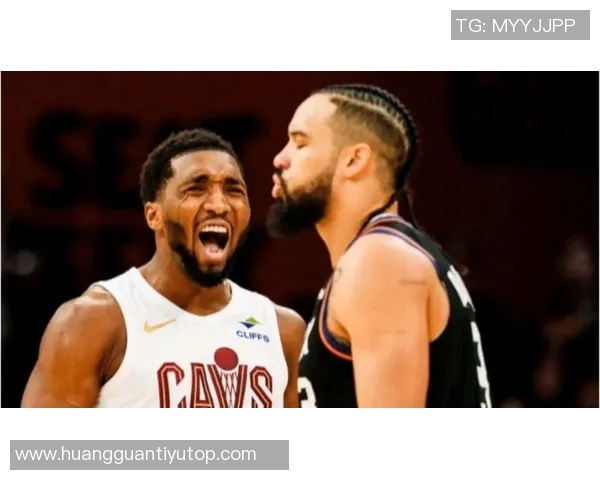 米切尔状态火热却难救主全场最高30分6篮板3抢断下半场狂砍23分